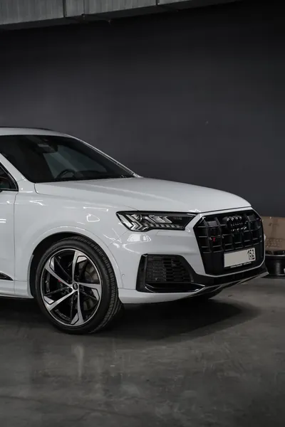 Полировка автомобиля Audi RSQ7, фото 1