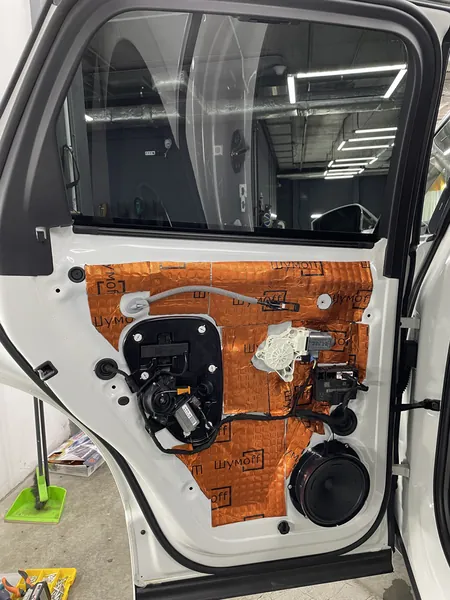 Шумоизоляция Volkswagen Touareg, фото 3