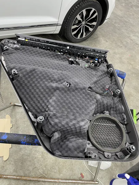 Шумоизоляция Volkswagen Touareg, фото 10
